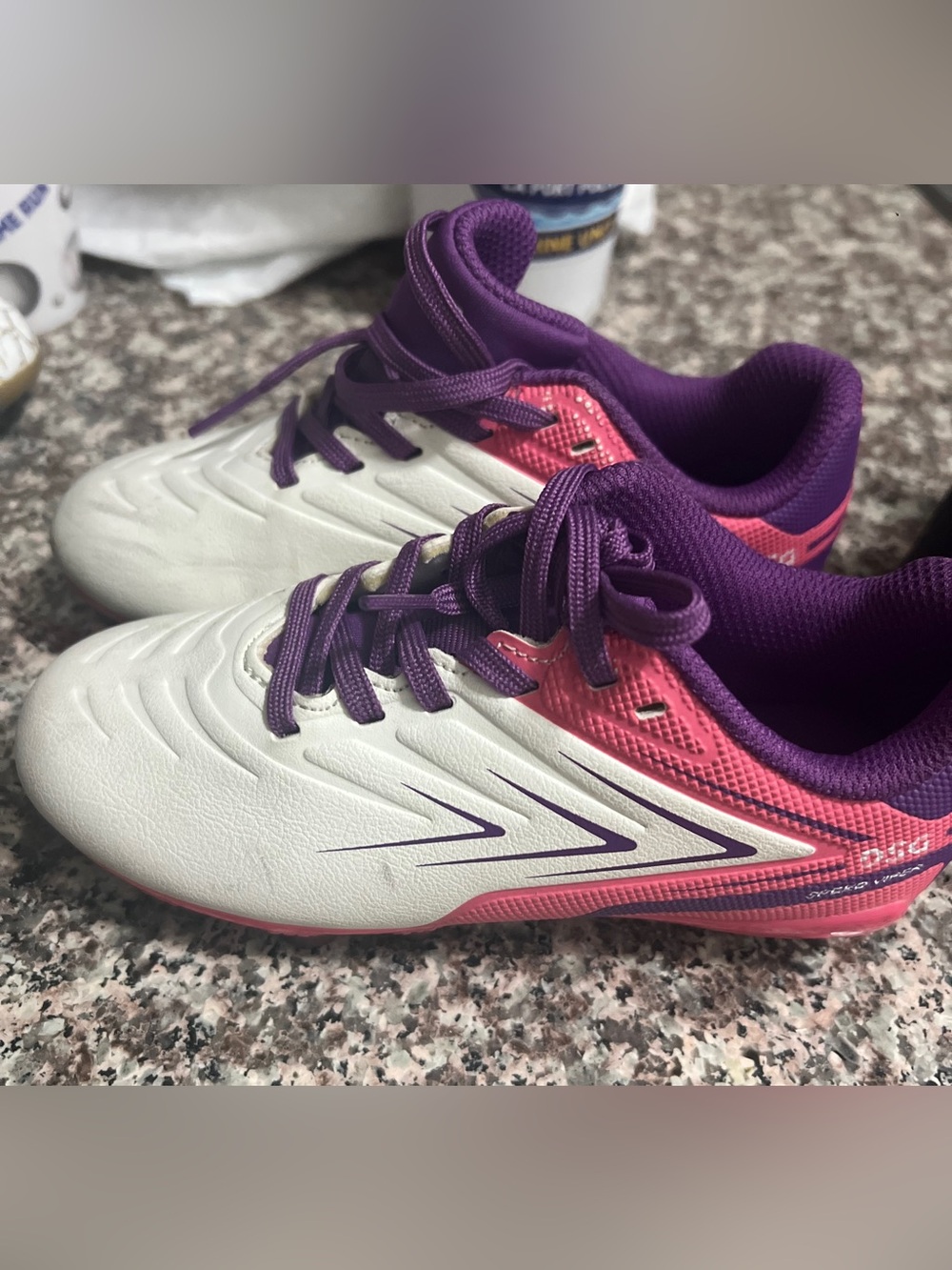 Toddler girls pink white Dick’s sporting goods Speed Viper Soccer Cleats Sz 11